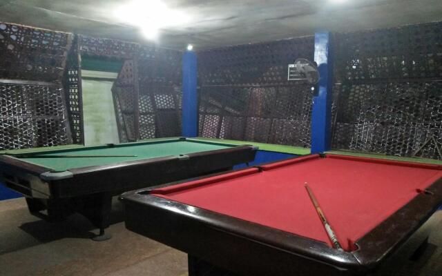 RedDoorz @ Villa Corrales Homestay