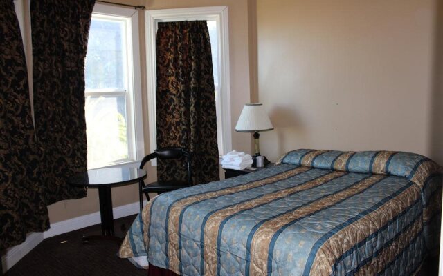 Twin Peaks Hotel