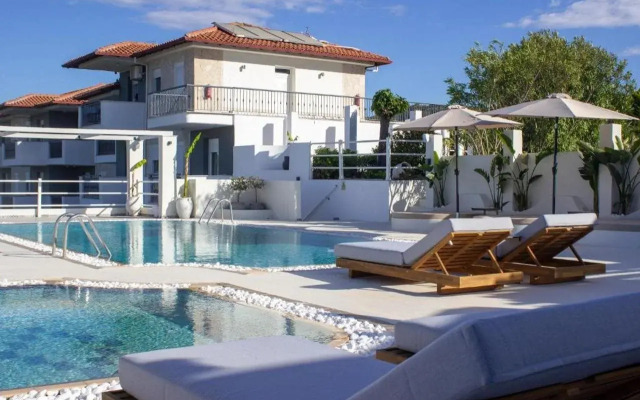 Ampelia Hotel