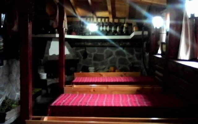 Chapov Guest Rooms