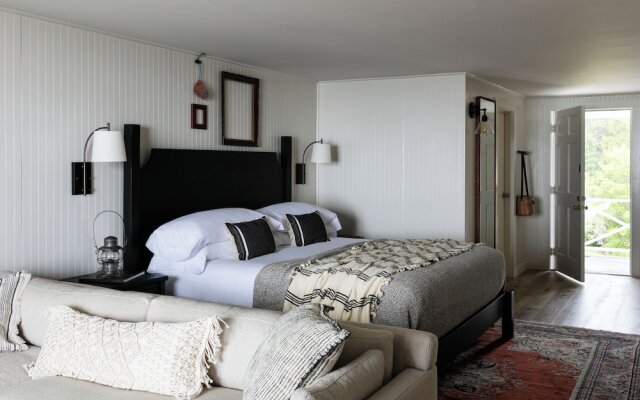 Bluebird Ocean Point Inn