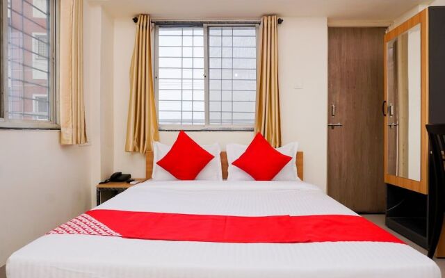 OYO Flagship 22520 Lakeview Lohegaon