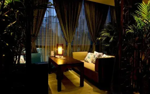 Suining Fanglin Jincheng Hotel