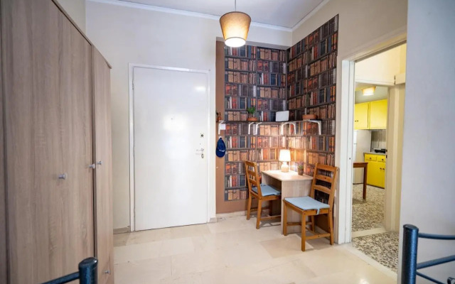 Acropolis Athens 1 bedroom 6 persons apartment.