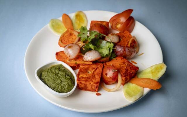 Town & Country Inn By OYO Rooms