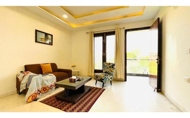 Bluo 1Bhk City Centre - Balcony Lift Terrace