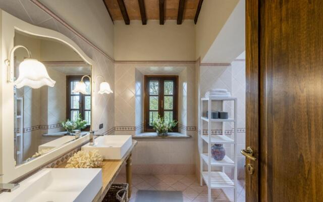 Villa with private pool and stunning views near Pisa-Villa Francesca