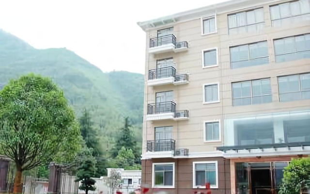 Yijie Holiday Chain Hotel