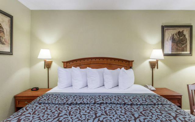 Days Inn by Wyndham Ormond Beach