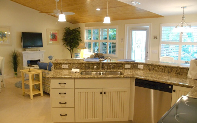 Harrington House Beachfront Bed & Breakfast