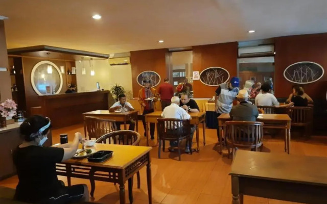 Alexander Hotel  Tegal