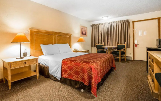 Econo Lodge Inn & Suites Flathead Valley