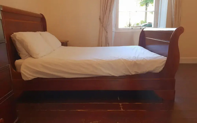 1 Bed Colony Apartment Stockbridge