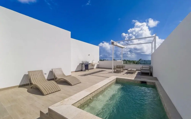 Incredible Beach Penthouse With Bbq and Rooftop
