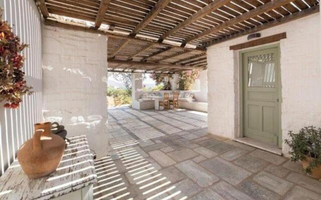 Fýsi House - Cuteness & Nature