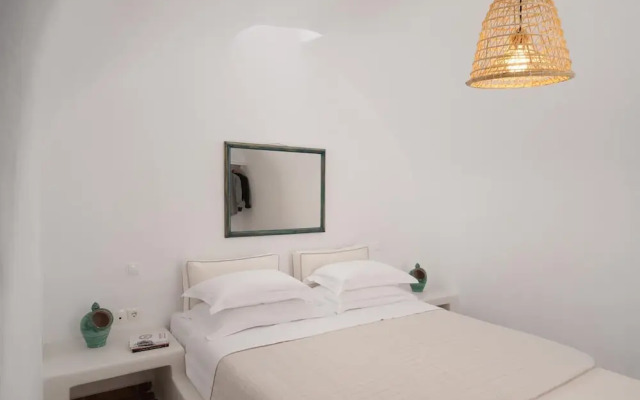 Madame Kalitsi-erato Room