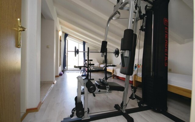 Beautiful Home in Brodarica With Wifi and 6 Bedrooms