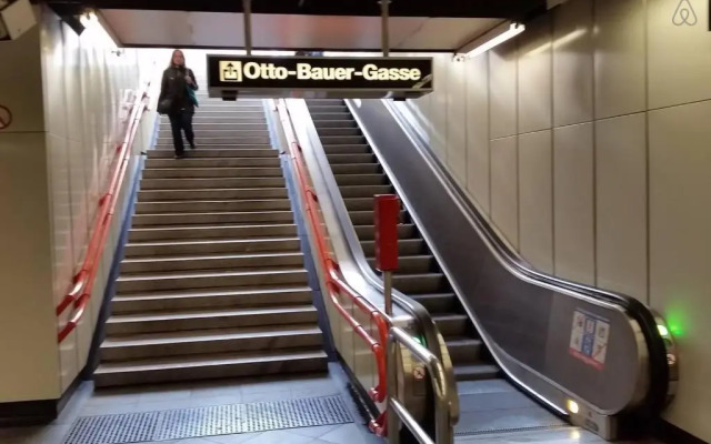 Relaxing Terrace Apartment in Lively Area