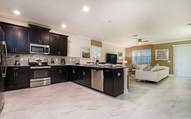 9-Bedroom Villa in Davenport 9000HS