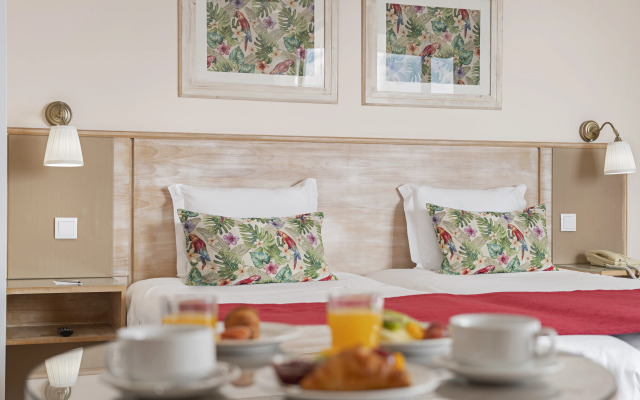 Dorisol Buganvilia Studio Hotel
