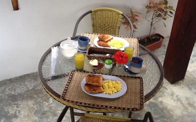 Hostal Moai