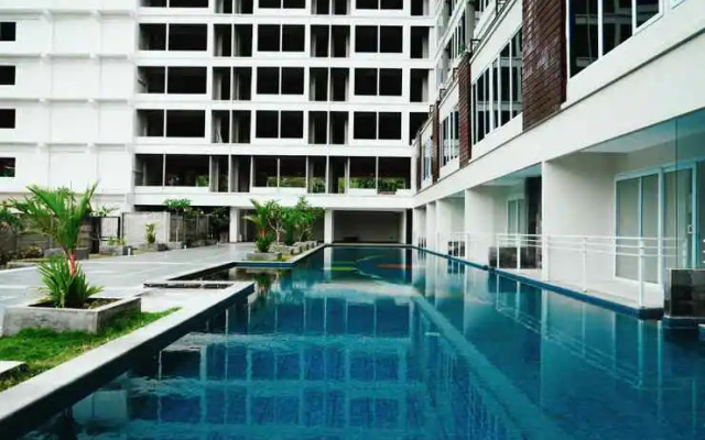 Greenpark Apartment by Golom Room