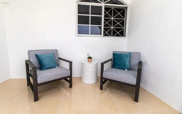 Runaway Bay Gem Suite