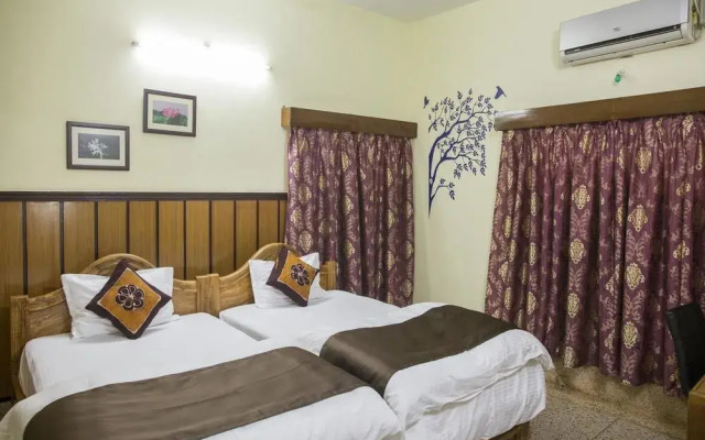 OYO Rooms Rajmahal Square