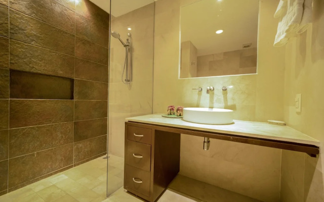 Via 38 A13 - Modern Condo - At Via 38