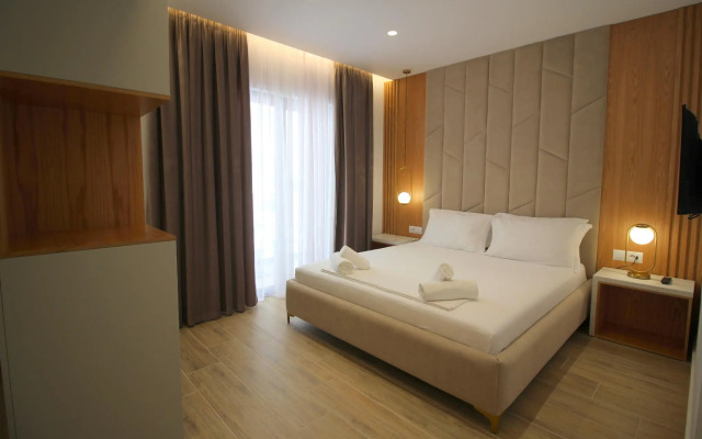 Julia Hotel