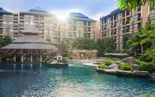 Novotel Phuket Vintage Park Resort