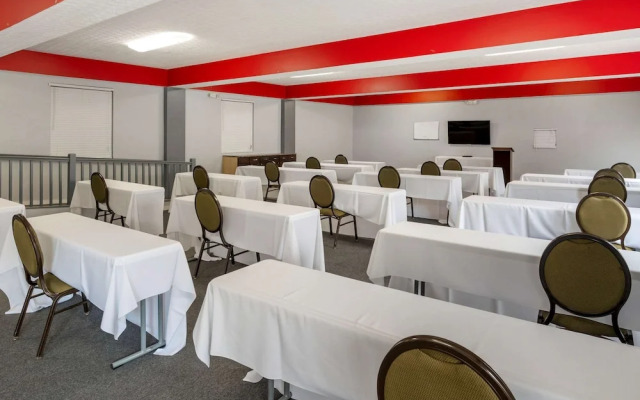 Sleep Inn & Suites