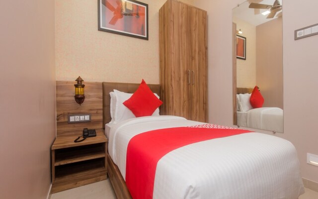 OYO 18581 Hotel Blue Inn Residence