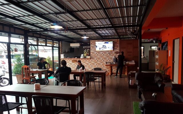 Chat House Soi 18 Mithuna Chiangrai