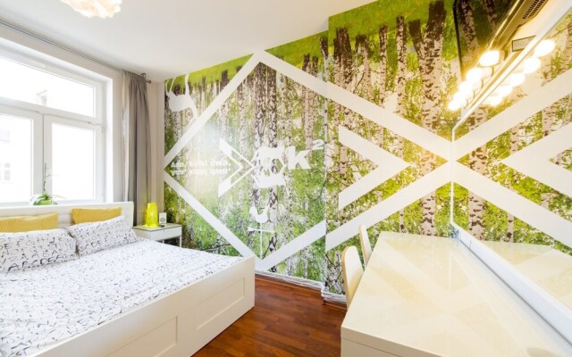 COLOR hostel