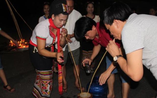 Muong Thanh Holiday Con Cuong Hotel