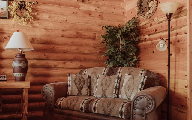 Bryce Canyon Log Cabins