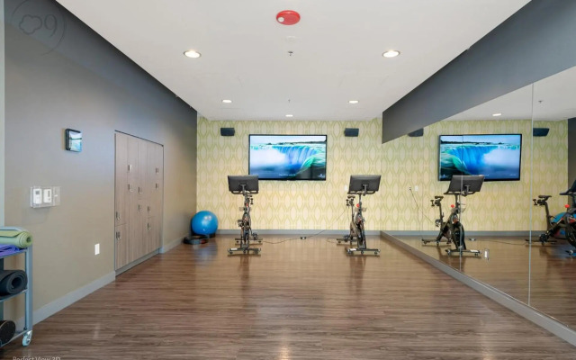 Cloud9 - West Loop Gate at JeffJack