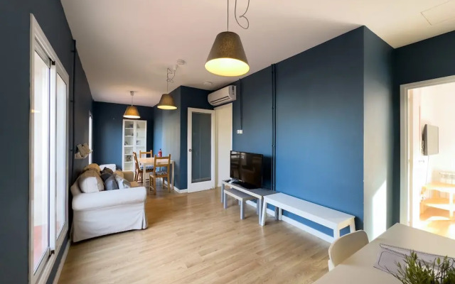AinB Barcelona Sants Apartments