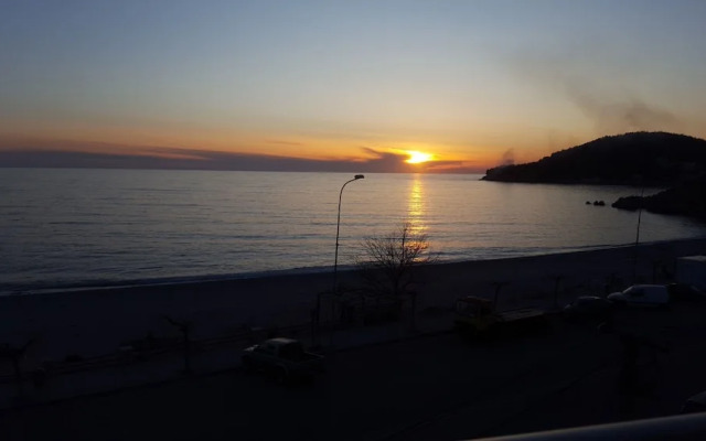 Golden Beach Hotel