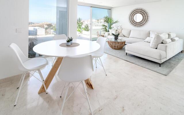 LMR1-Penthouse with 187m2 terrace and private pool