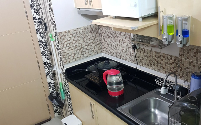 1BR Cityscape at Grass Residences