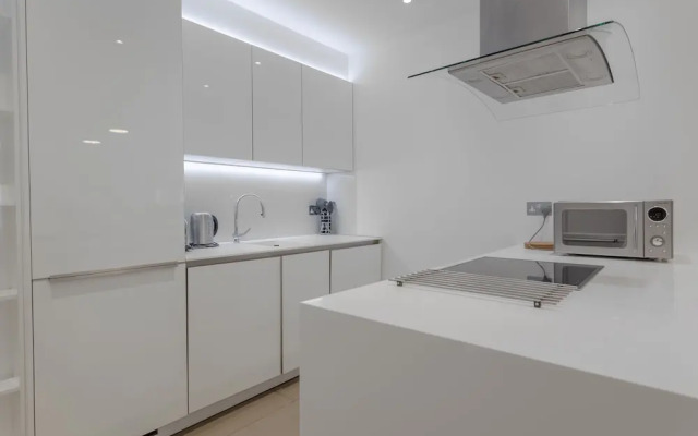 Central London - 2 Beds - Sleeps 4 - Lift