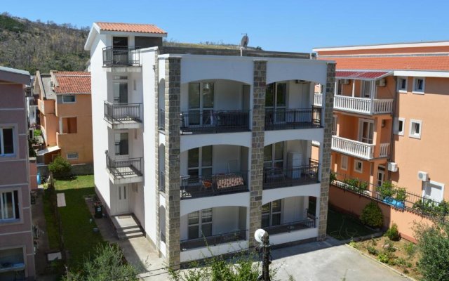 Apartment Folic Sutomore