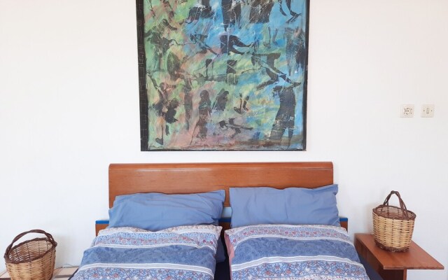 ada-art guesthouse