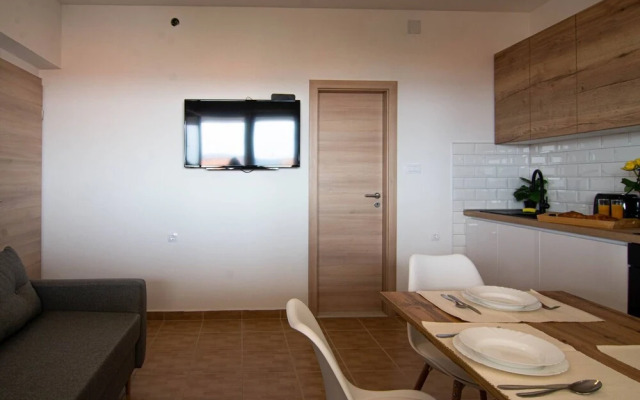 All New Sea View Apartment Moderna