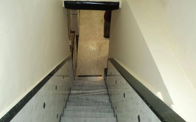 Benazeer Hotel