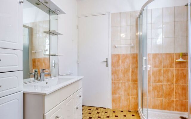 LA BRUYèRE (MVT220)