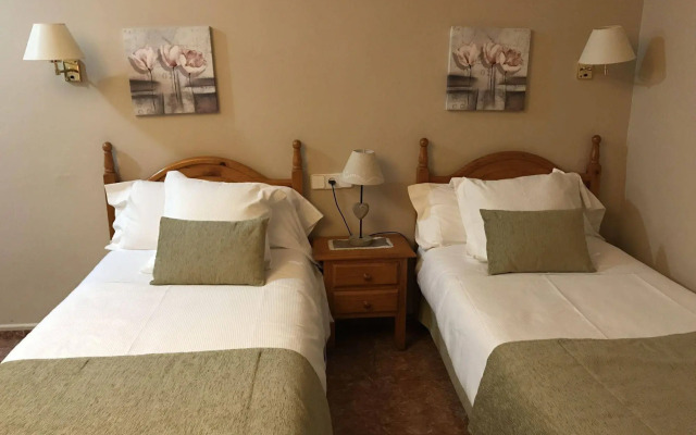 Hostal Escuils