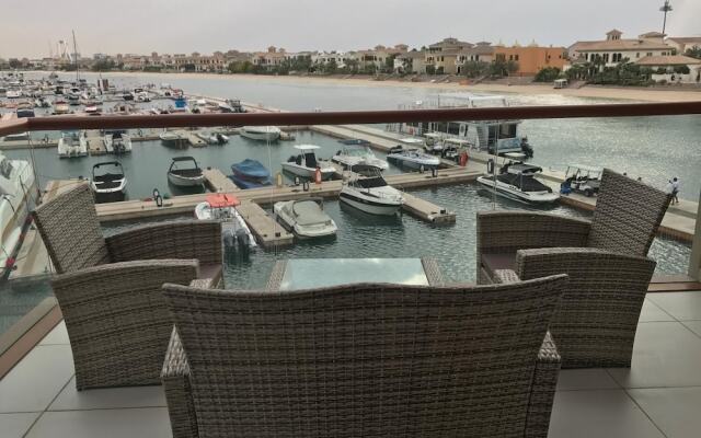 Yanjoon Holiday Homes - Palm Views
